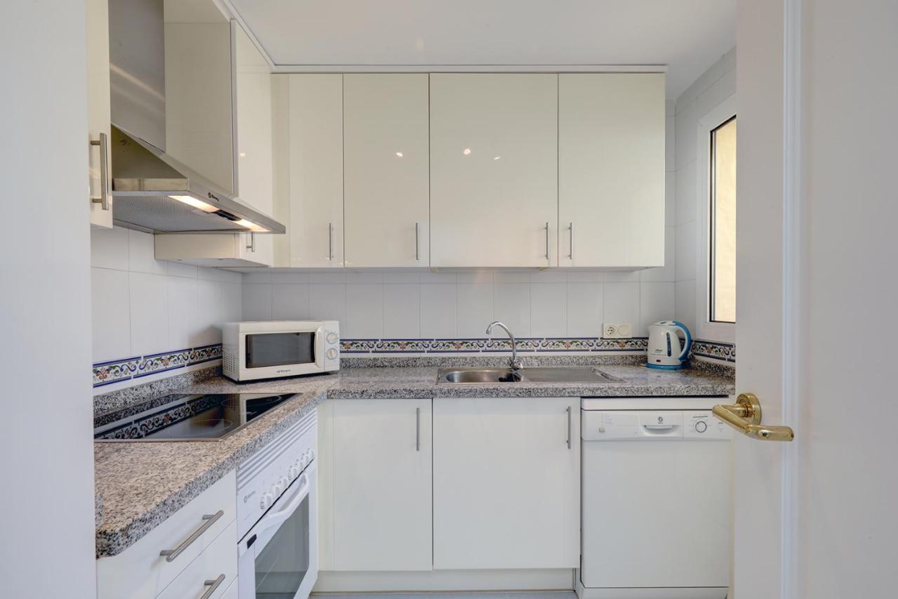 Duquesa Village Apartment - 2 Bed/2 Bath Apartment With Panoramic Sea Views Manilva Dış mekan fotoğraf