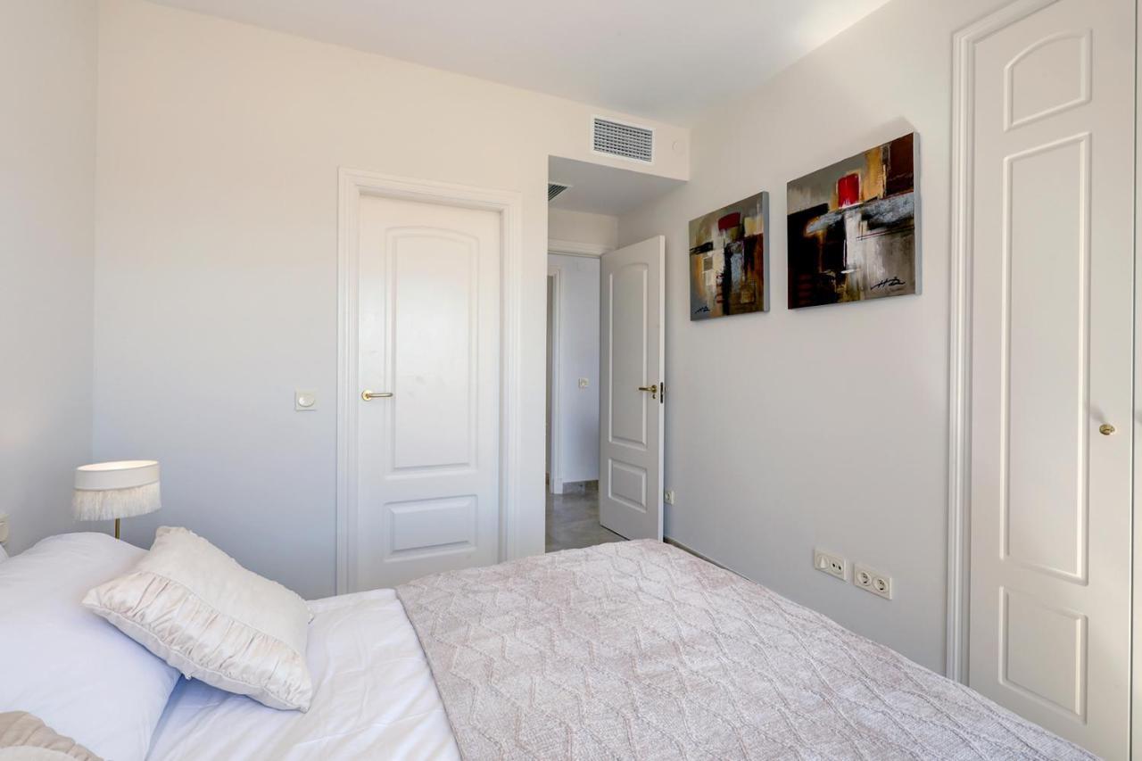 Duquesa Village Apartment - 2 Bed/2 Bath Apartment With Panoramic Sea Views Manilva Dış mekan fotoğraf