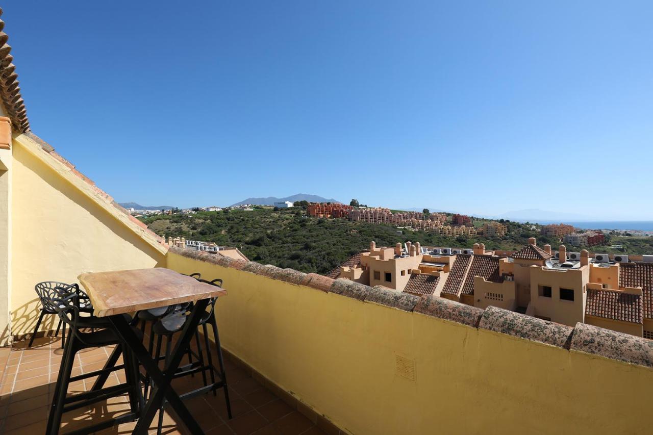 Duquesa Village Apartment - 2 Bed/2 Bath Apartment With Panoramic Sea Views Manilva Dış mekan fotoğraf