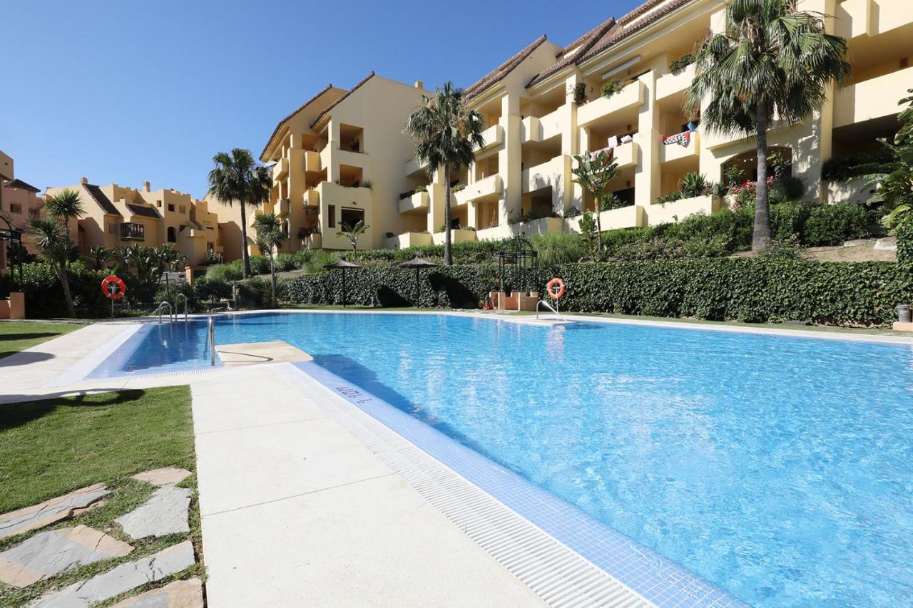 Duquesa Village Apartment - 2 Bed/2 Bath Apartment With Panoramic Sea Views Manilva Dış mekan fotoğraf
