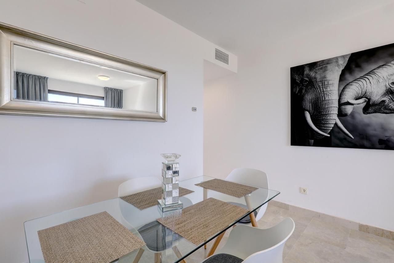 Duquesa Village Apartment - 2 Bed/2 Bath Apartment With Panoramic Sea Views Manilva Dış mekan fotoğraf