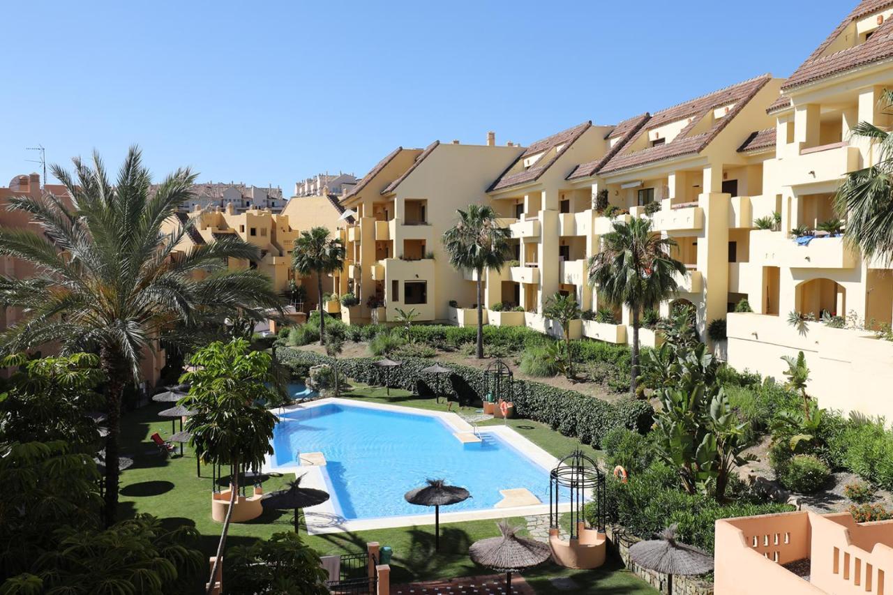 Duquesa Village Apartment - 2 Bed/2 Bath Apartment With Panoramic Sea Views Manilva Dış mekan fotoğraf
