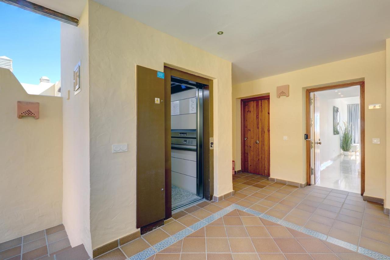 Duquesa Village Apartment - 2 Bed/2 Bath Apartment With Panoramic Sea Views Manilva Dış mekan fotoğraf